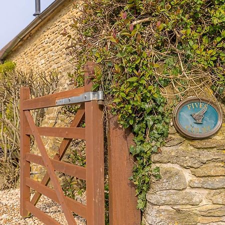Finest Retreats - Fives Court Cottage North Cheriton 외부 사진