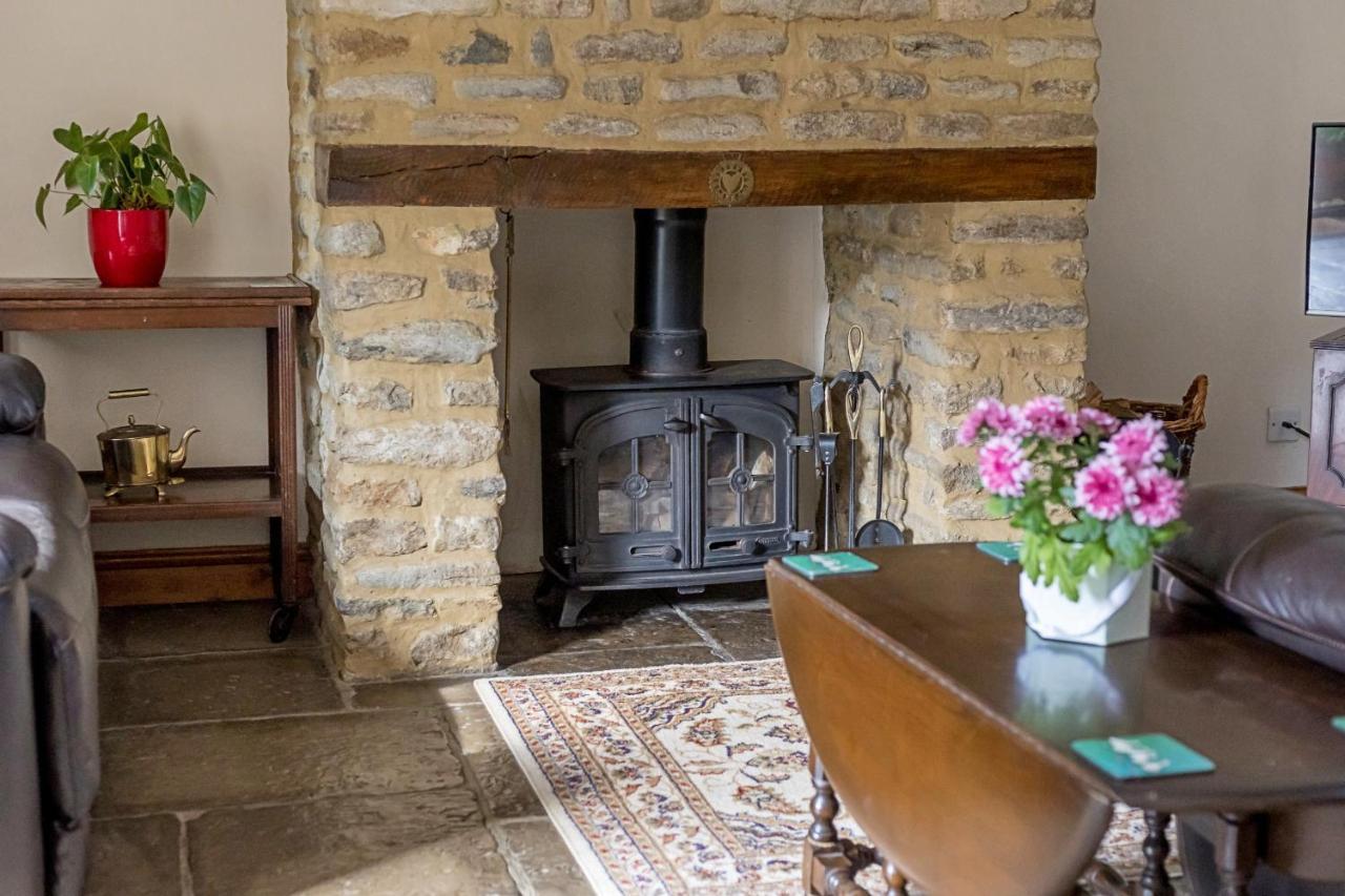 Finest Retreats - Fives Court Cottage North Cheriton 외부 사진